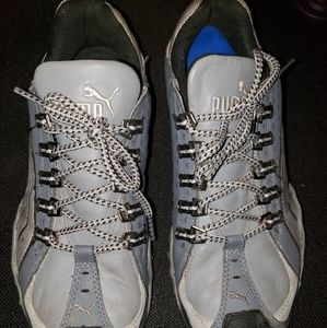 Women's Puma gray & black sneakers